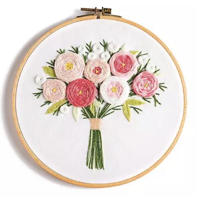 التطريز بشكل باقة الورد